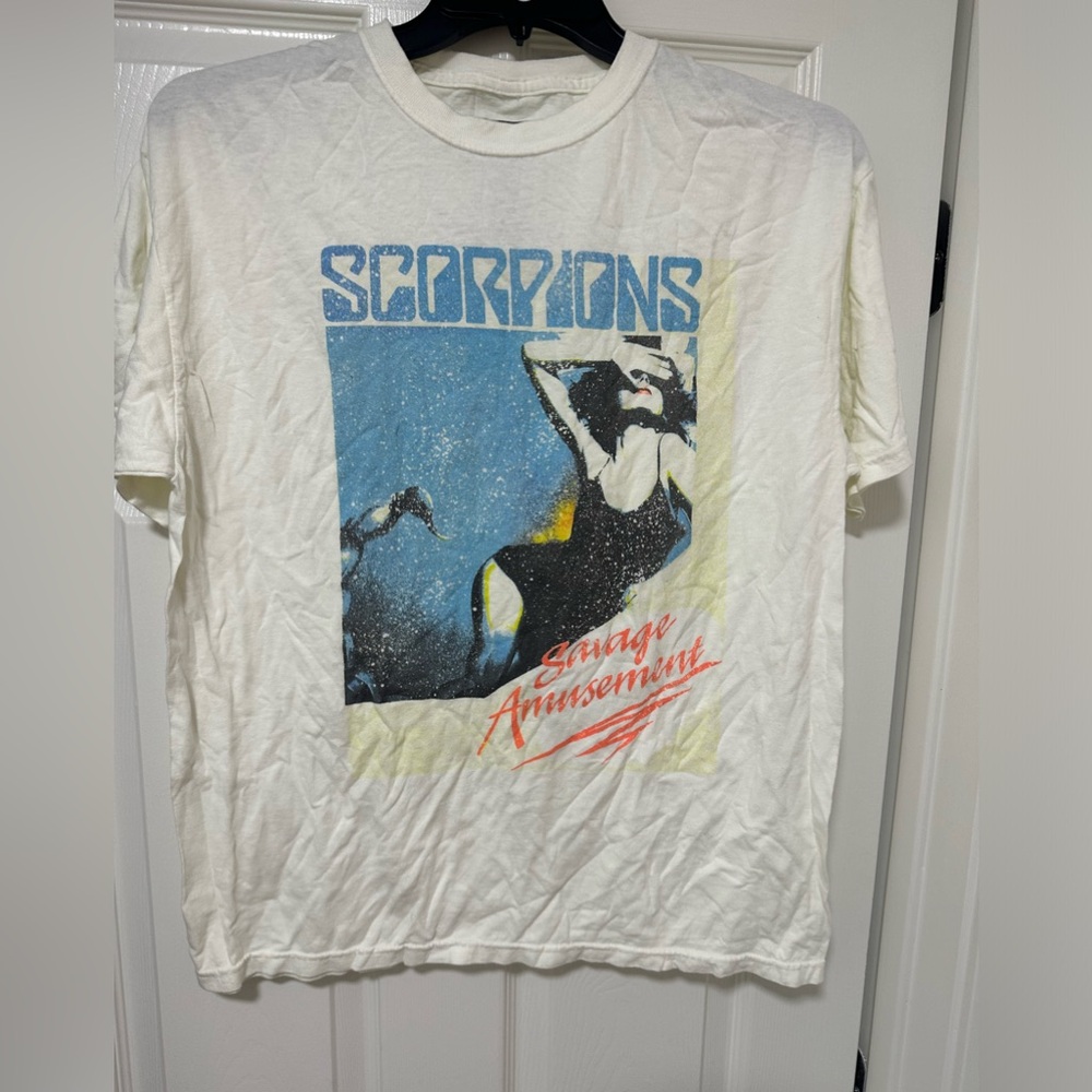 Scorpions band savage amusement tee M/L NEW